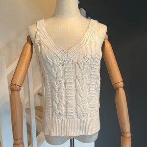 Banana Republic Cream V-Neck Tank Sweater Size Small